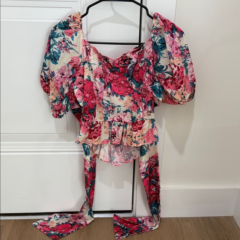 Floral Puff Sleeve Top